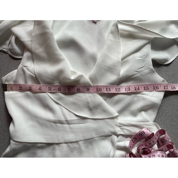 Pink Lily Ivory Ruffled Romper Size Medium - Picture 7 of 10